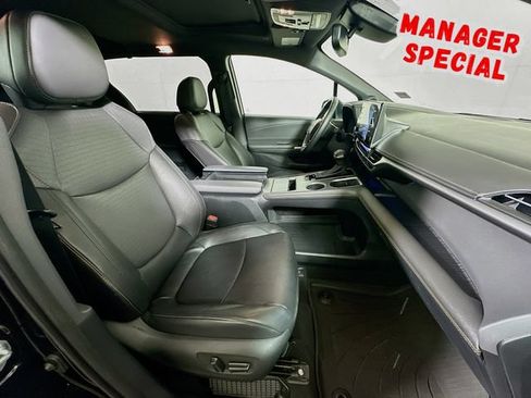 Used 2023 Toyota Sienna XLE Woodland Edition AWD/4WD image 30