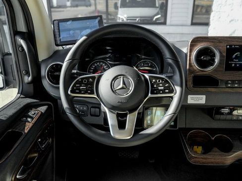 New 2024 Mercedes-Benz Sprinter 3500 image 29