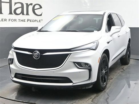 Used 2023 Buick Enclave Essence w/ Experience Buick Package image 7
