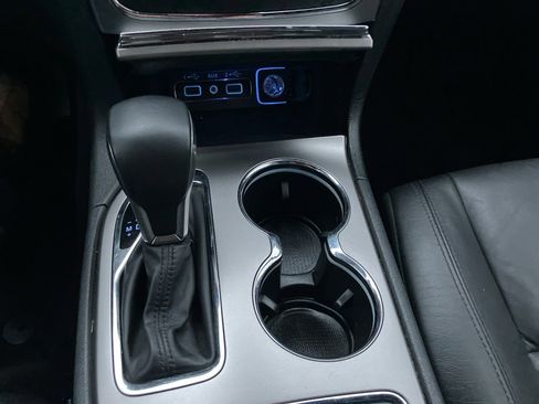 Used 2018 Jeep Grand Cherokee Limited image 20