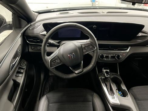 Certified 2025 Buick Envista Preferred w/ Convenience I Package image 11