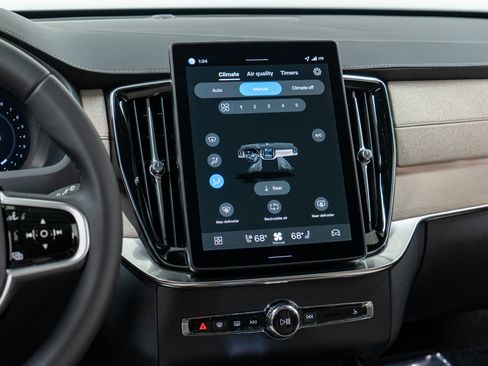 New 2026 Volvo XC90 B5 Plus w/ Protection Package image 19