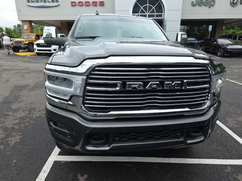 Used 2024 RAM 2500 Laramie AWD/4WD image 3