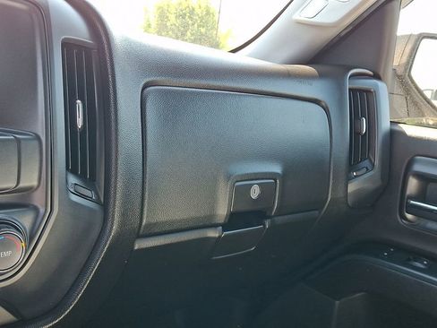 Used 2018 Chevrolet Silverado 1500 Custom w/ Custom Value Package AWD/4WD image 27