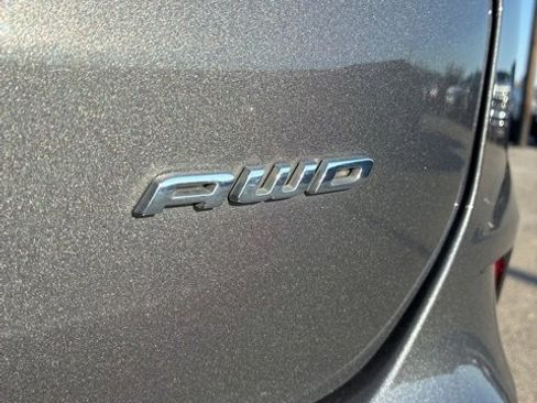 Used 2024 Ford Edge Titanium image 10