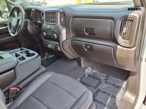 Used 2025 Chevrolet Silverado 2500 Custom w/ Custom Value Package RWD image 9