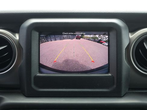 Used 2023 Jeep Wrangler Sport AWD/4WD image 17