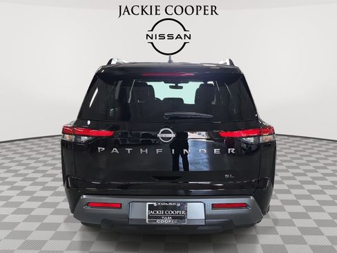New 2026 Nissan Pathfinder SL image 6