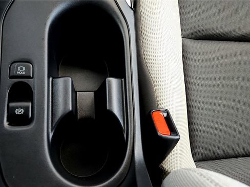 Used 2024 Toyota Corolla LE image 33