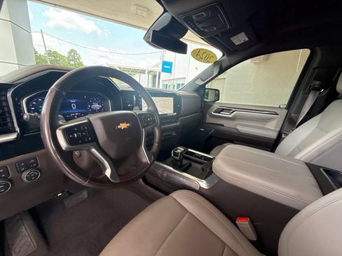 Used 2024 Chevrolet Silverado 1500 LTZ w/ Z71 Off-Road Package AWD/4WD image 24