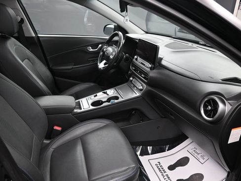 Used 2023 Hyundai Kona Limited FWD image 32