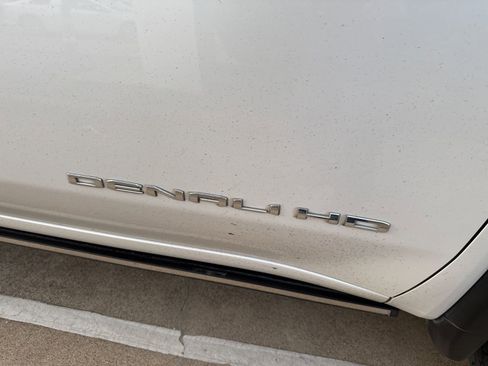 Used 2024 GMC Sierra 2500 Denali w/ Denali Reserve Package image 5