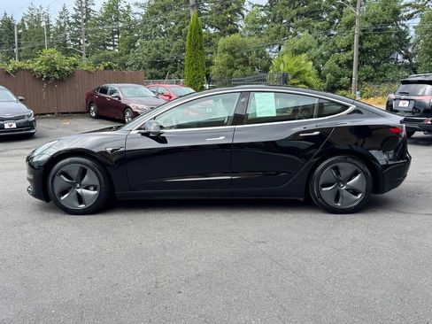 Used 2020 Tesla Model 3 Standard Range Plus RWD image 4