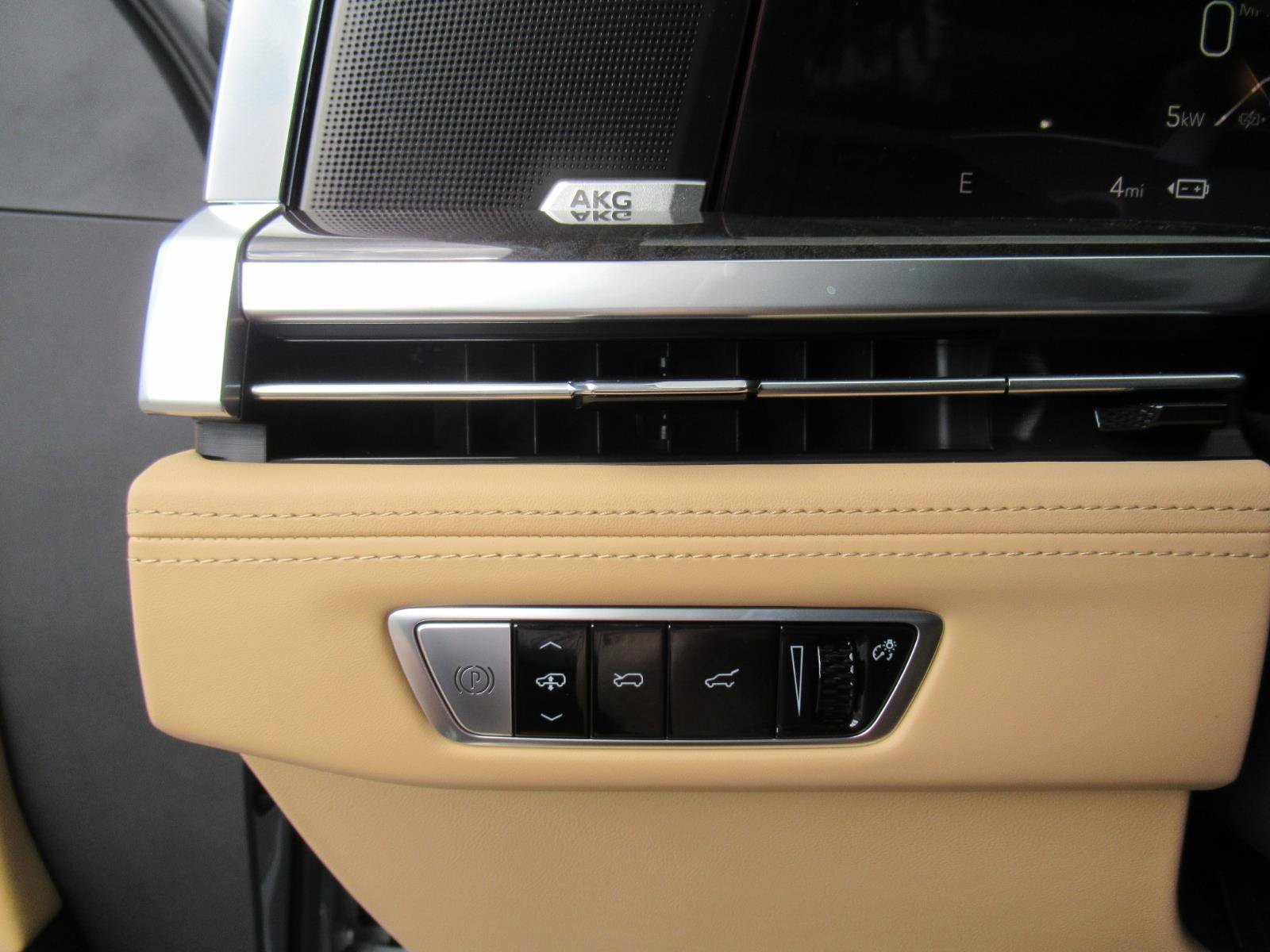 New 2026 Cadillac Escalade IQ Sport 2 w/ LPO, ONYX Package AWD/4WD image 25