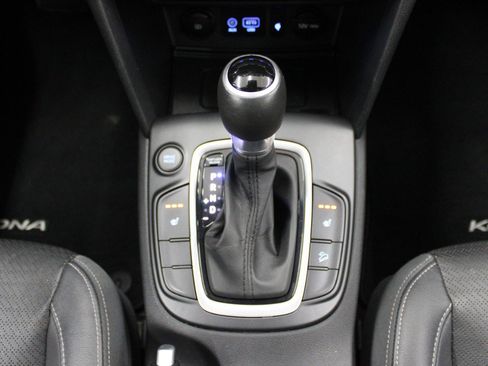 Used 2020 Hyundai Kona Limited FWD image 30