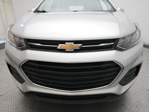 Used 2018 Chevrolet Trax LS AWD/4WD image 20