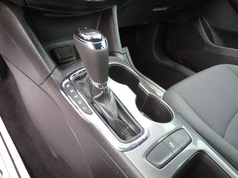 Used 2018 Chevrolet Cruze LT image 24