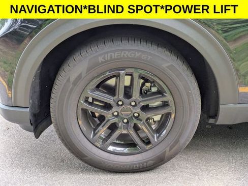 Used 2025 Ford Explorer Active RWD image 7