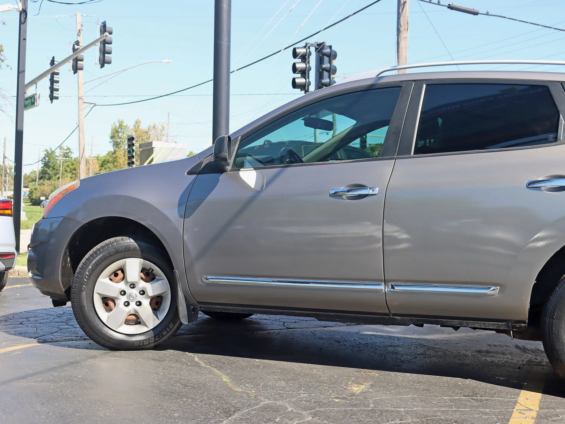 Used 2015 Nissan Rogue S w/ Convenience Package AWD/4WD image 13