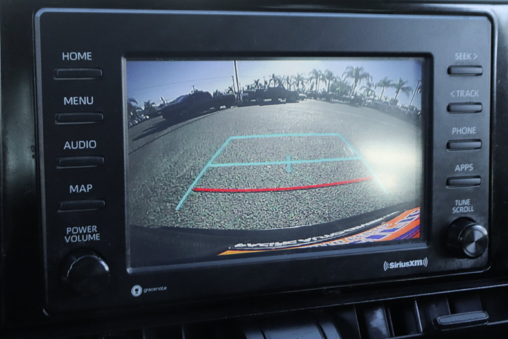 Used 2021 Toyota RAV4 LE FWD image 27