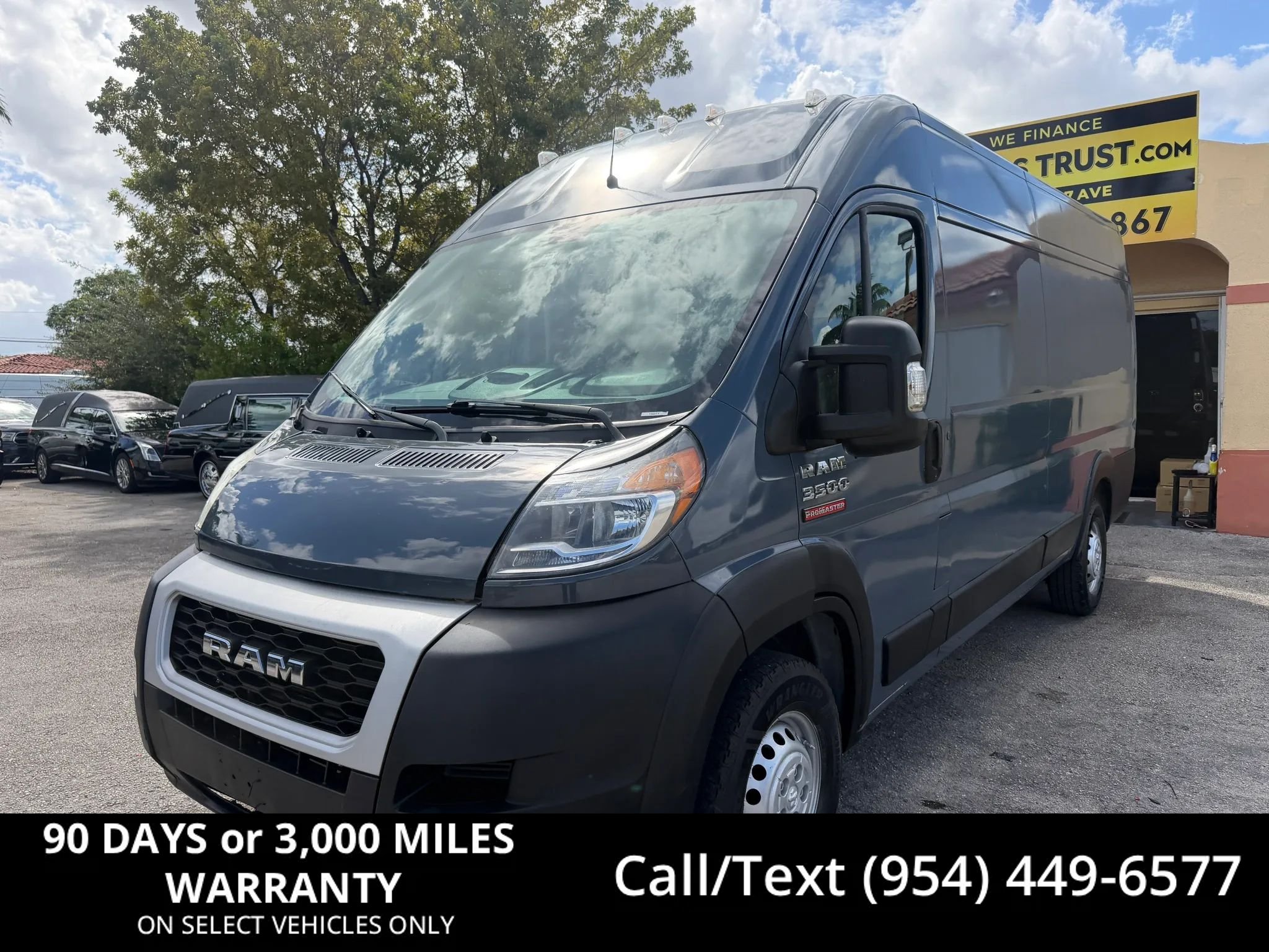 Used 2020 RAM ProMaster 3500 FWD image 1