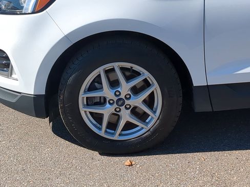 Certified 2022 Ford Edge SEL w/ Convenience Package image 16