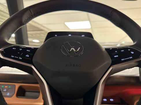 New 2025 Volkswagen ID. Buzz Pro S image 24