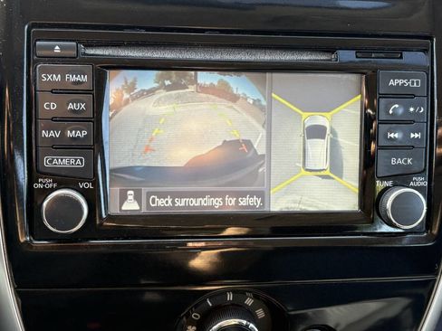 Used 2015 Nissan Versa Note FWD image 38