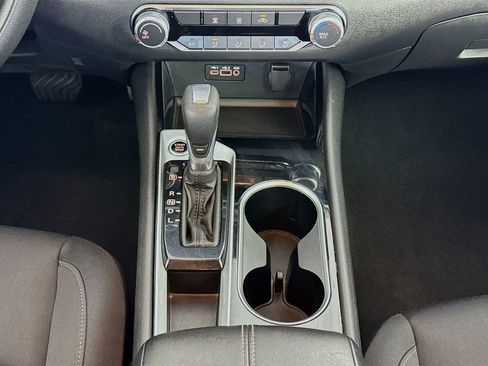 Used 2024 Nissan Altima 2.5 SV FWD image 36