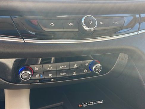 Used 2024 Buick Enclave Avenir w/ Avenir Technology Package image 33