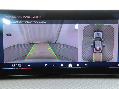 New 2026 BMW 330i Sedan w/ M Sport Package image 15