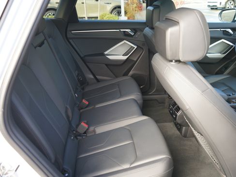 Used 2022 Audi Q3 2.0T Premium w/ Convenience Package image 32