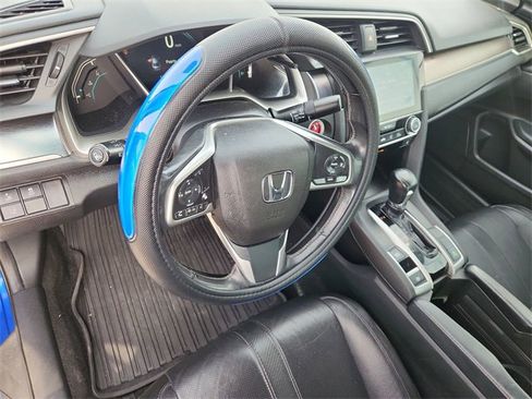Used 2017 Honda Civic Touring image 10