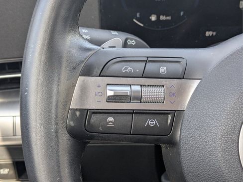 Used 2024 Hyundai Kona Limited FWD image 30