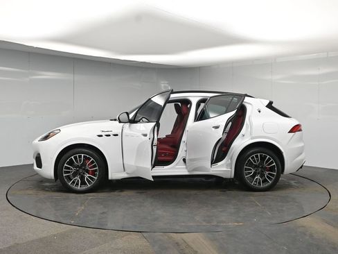 Used 2023 Maserati Grecale Modena image 52