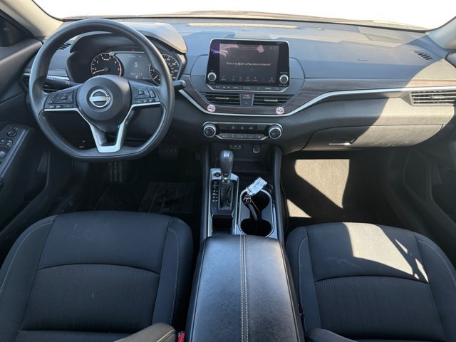 Used 2024 Nissan Altima 2.5 SV FWD image 13