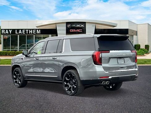 New 2026 GMC Yukon XL Denali w/ Denali Reserve Package image 3