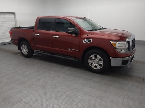 Used 2017 Nissan Titan SV RWD image 11
