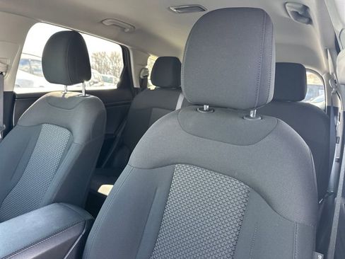 Certified 2025 Kia Sportage LX image 15