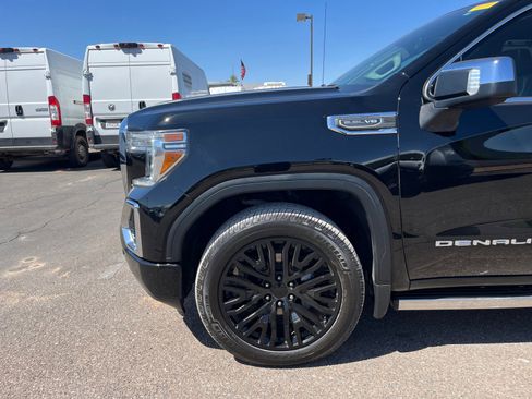 Used 2022 GMC Sierra 1500 Denali w/ Denali Premium Package AWD/4WD image 10