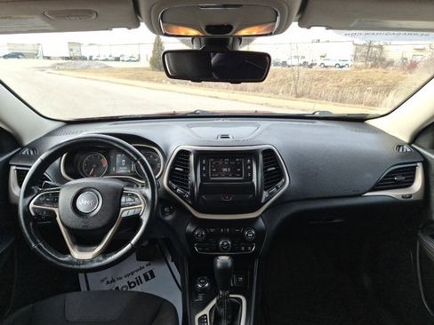 Used 2016 Jeep Cherokee Latitude w/ Comfort & Convenience Group image 34