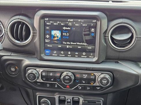 Used 2020 Jeep Wrangler Unlimited Sahara AWD/4WD image 17