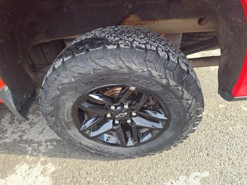 Used 2021 Chevrolet Silverado 1500 LT Trail Boss w/ Convenience Package II image 7