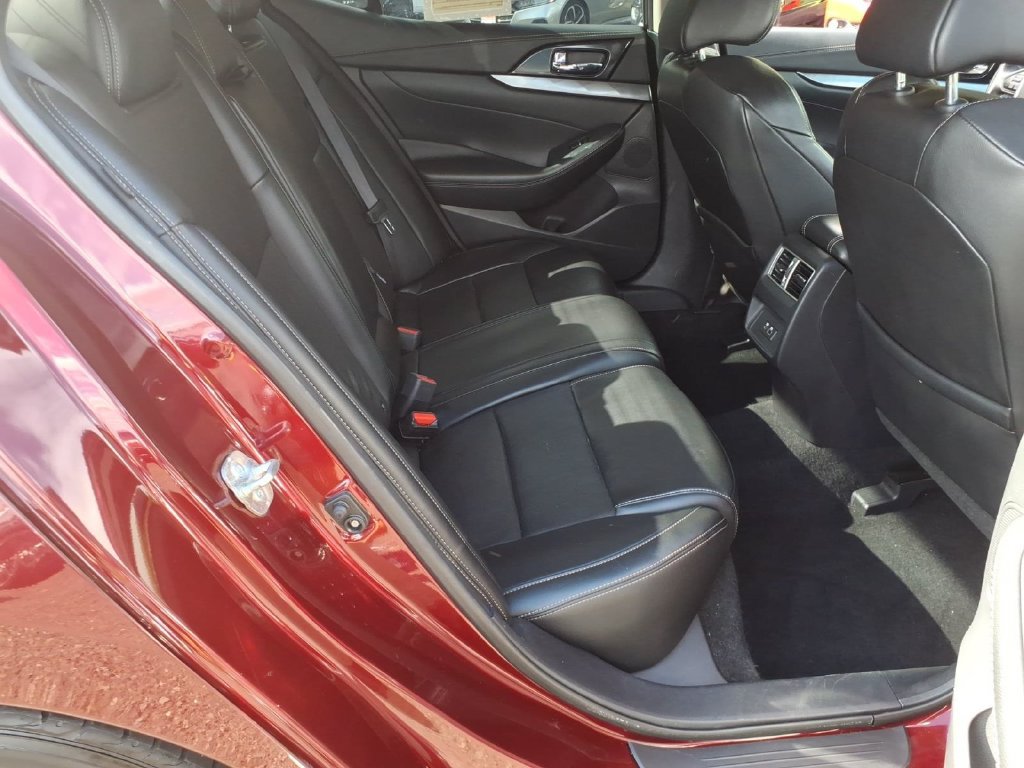 Used 2019 Nissan Maxima 3.5 SL w/ Floor Mat Group FWD image 13
