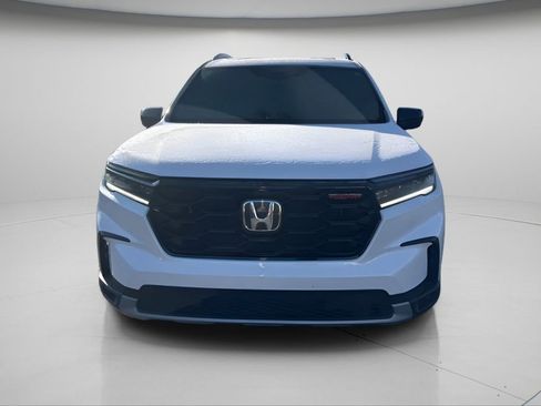 Used 2023 Honda Pilot TrailSport image 11