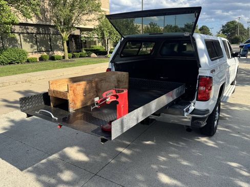 Used 2018 Chevrolet Silverado 2500 LT w/ LT Fleet Convenience Package AWD/4WD image 25