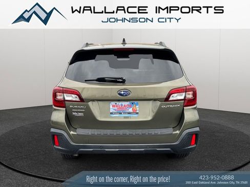 Used 2018 Subaru Outback 2.5i Touring image 4