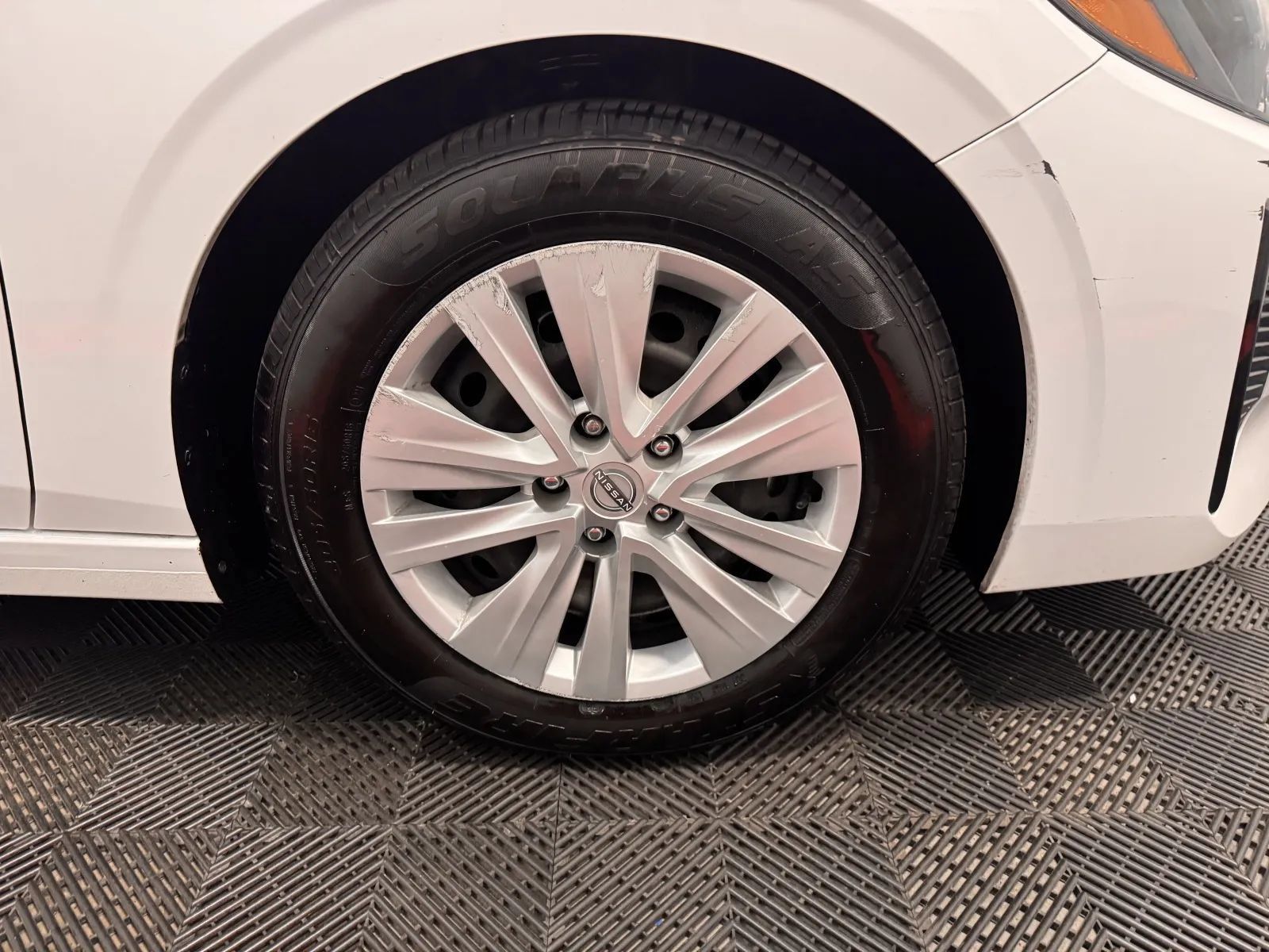 Used 2024 Nissan Sentra S FWD image 17