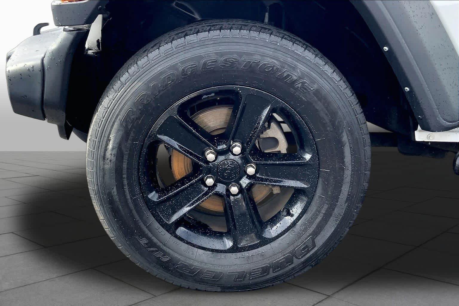 Used 2023 Jeep Wrangler Unlimited Sport AWD/4WD image 11