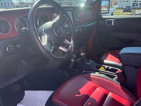 Used 2023 Jeep Wrangler Unlimited Rubicon 392 image 5